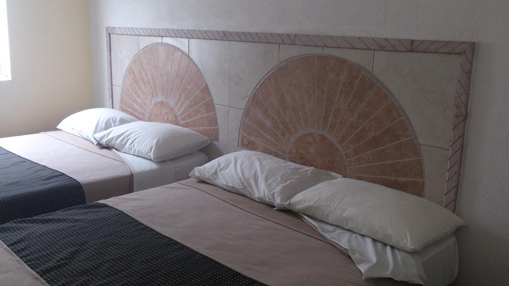 מנסניו Hotel Albatros Palace חדר תמונה