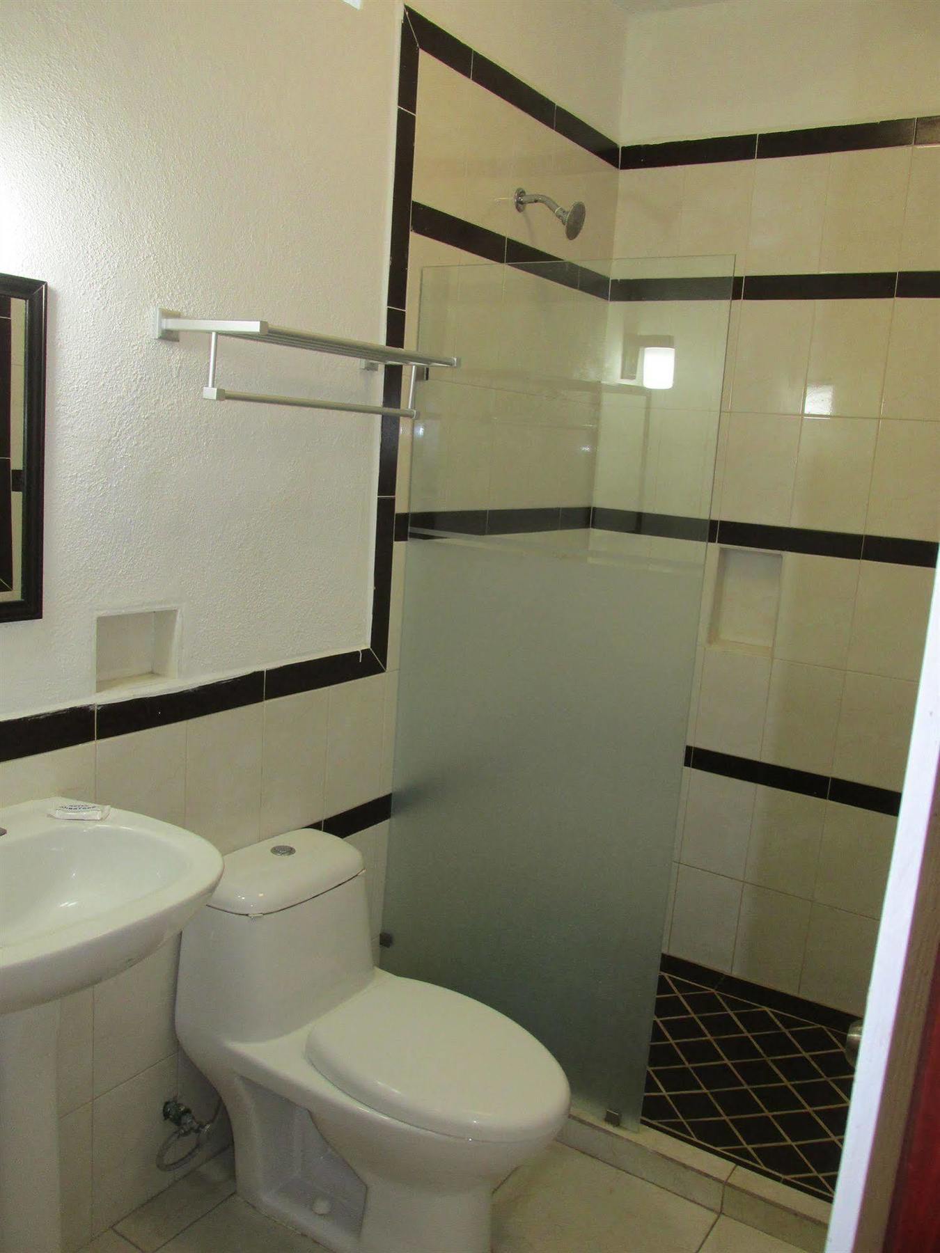 מנסניו Hotel Albatros Palace מראה חיצוני תמונה